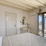 Ostria Hotel 3*