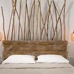 Ostria Hotell Moutsoúna