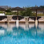 Ostria Hotell Moutsoúna