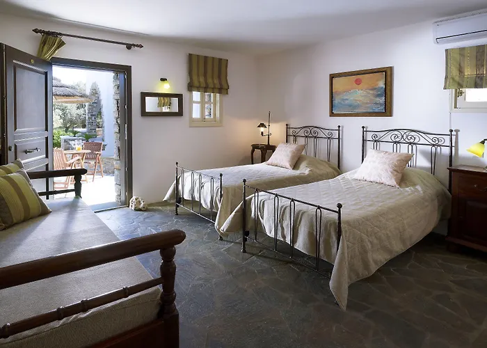 Ostria Hotel Moutsoúna