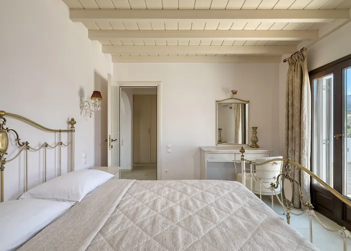 Ostria Otel Moutsoúna