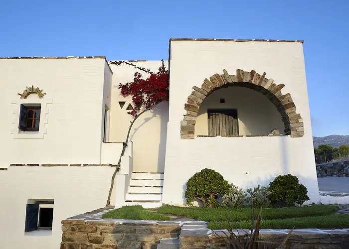 Ostria Hotel Moutsoúna